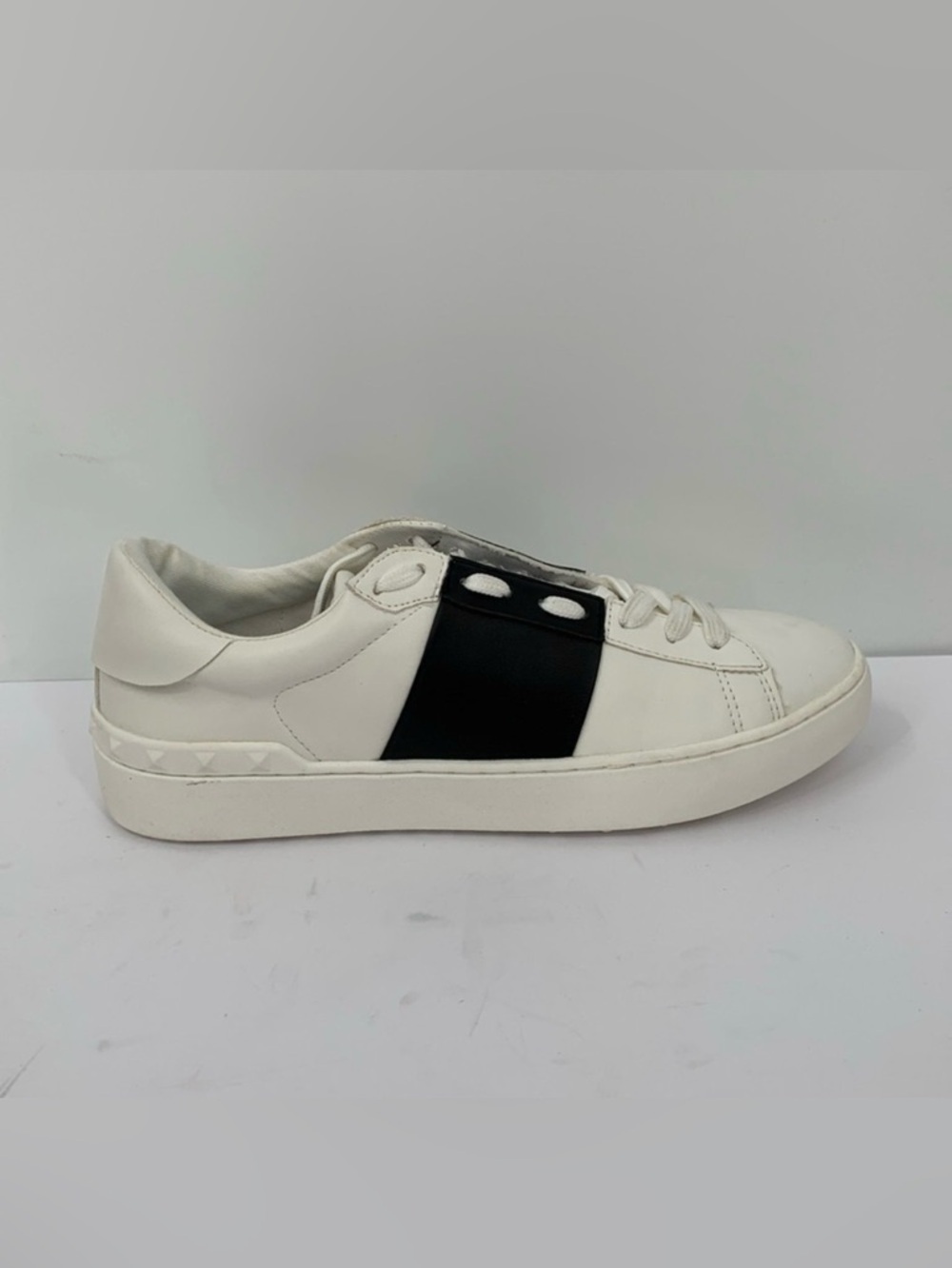 Steve Madden Keaton sneaker shoe white black preppy lace-up tie women 9.5